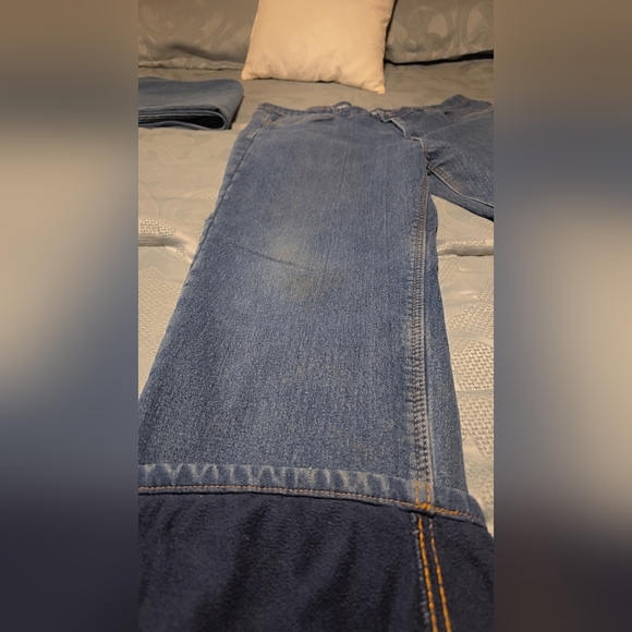 Moved To Booth - Picture 4 of 4